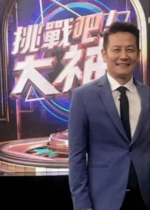 武汉混血女神孙俪狸天然巨乳御姐大屁股道具 - 小黄鸭导航